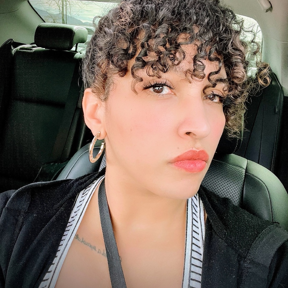 Meet your Posher, Lareina